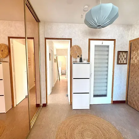 Grand Baigne De Soleil Avec Parking Апартаменты *